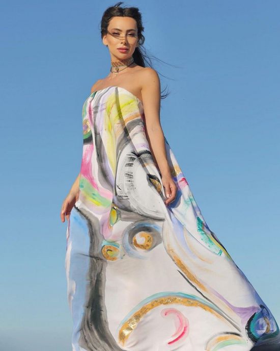 ستيفاني صليبا تتألق في أحدث إطلالتها (صور)