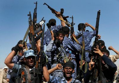 حرب العملة.. كيف يصادر الحوثيون الأموال الصادرة عن "مركزي عدن"؟