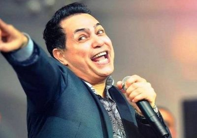 قبل صدور ألبومه الجديد.. حكيم ينشر صورته بصحبة فريق عمله