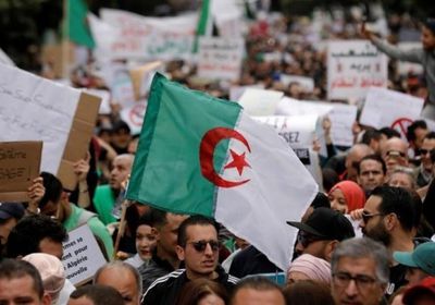في الجمعة الـ33.. متظاهرو الجزائر: لا رئاسيات في ظل النظام القائم