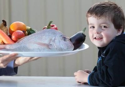دراسة علمية حديثة تكشف أهمية تناول الأطفال للأسماك