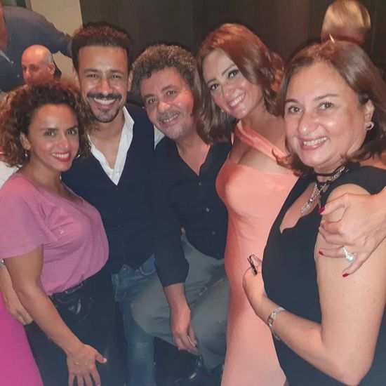 بشرى تحتفل بعيد ميلادها بحضور نجوم الفن (صور)