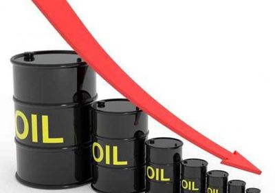 النفط يتلقى ثاني ضربة على التوالي خلال أسبوعين