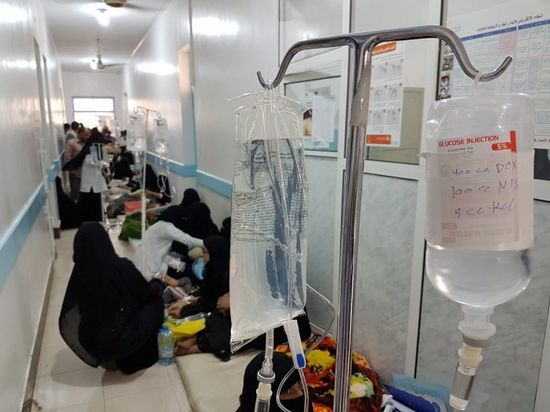 لافتعال أزمة إنسانية.. مليشيا الحوثي تغلق المستشفيات في صنعاء