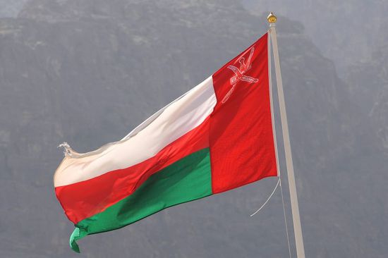 عمان وبريطانيا تبحثان سبل تعزيز التعاون العسكري بين البلدين