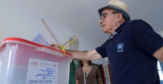 إقبال ضعيف  للناخبين على مراكز الاقتراع في الانتخابات التشريعية التونسية
