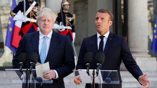 الرئيس الفرنسي يبحث هاتفيا مع جونسون أحدث مقترحاته حول البريكست