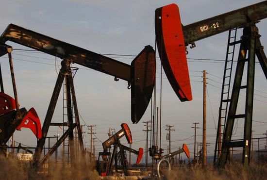 تباين في أسعار النفط وسط ترقب للمحادثات بين أمريكا والصين