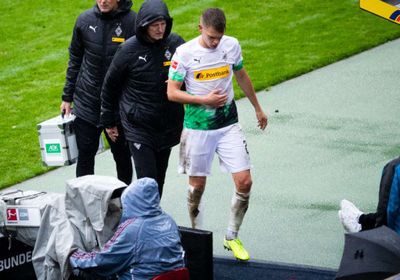 بوروسيا مونشنجلادباخ الألماني يفتقد جهود جينتر ولاينز بسبب الإصابة