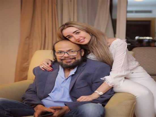 "معرفتش كلمة بابا غير وأنا معاك".. هنا الزاهد تنعي طلعت زكريا