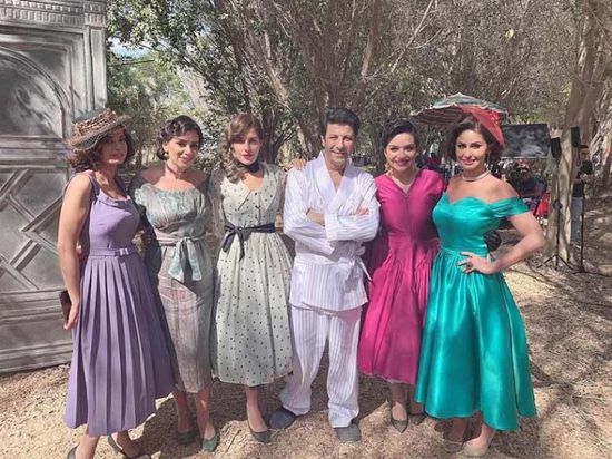 بالصور.. إنجي المقدم تروج لمسلسل "حواديت الشانزلزيه"