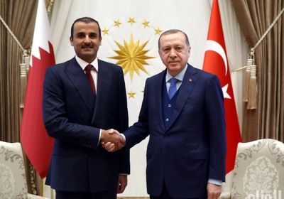 وسط إدانات عربية ودولية للاجتياح التركي بسوريا.. تميم يتصل بأردوغان