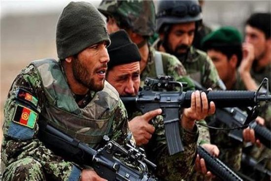 القوات الأفغانية تشن هجمات جوية على طالبان وتُسقط 42 مسلحًا