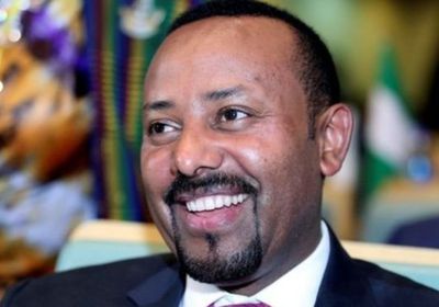 إعلامي إماراتي: آبي أحمد صانع للسلام 	