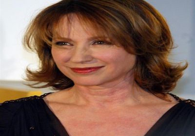 ماري فرانس تتسلم درع ناتالي باي بمهرجان الإسكندرية السينمائي