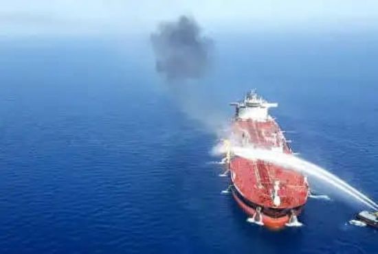 إيران تنشر صورا لناقلتها النفطية المعتدى عليها بالبحر الأحمر