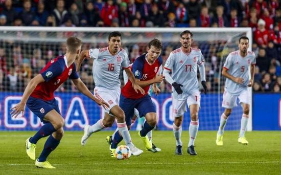 النرويج تؤجل صعود إسبانيا لنهائيات يورو 2020 بالتعادل بهدف لكل منتخب