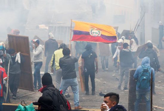 المتظاهرون بالإكوادور يوافقون على إجراء محادثات مع رئيس البلاد