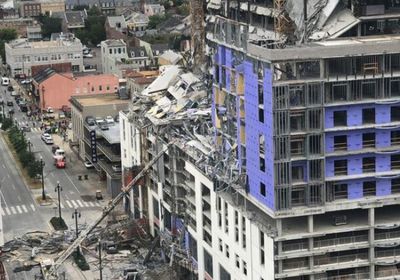 أمريكا.. انهيار فندق "قيد الإنشاء" ومصرع وإصابة 19 شخصًا