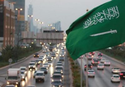 السعودية تمنح تأشيرات سياحية لحاملي تأشيرات أمريكية وبريطانية