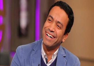 سامح حسين يعلن عن تنظيم عروض من مسرحية "المتفائل" للطلبة 