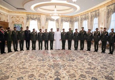 بن زايد يقلد عددًا من منتسبي القوات المسلحة الإماراتية أوسمة "المجد" و"الإمارات"