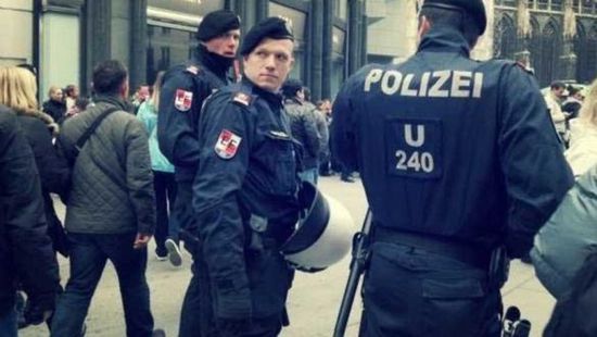 الشرطة النمساوية تحتجز أفغانيًا مشتبهًا بقتل شخص وإصابة آخر