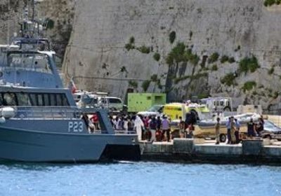 سفينة الإنقاذ الخيرية تتجه إلى ميناء إيطالي لجلب 176 مهاجرا