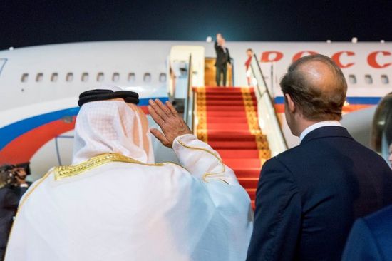 بوتين يغادر الإمارات وبن زايد على رأس مودعيه في المطار