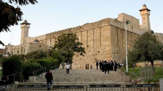 سلطات الاحتلال الإسرائيلي تقرر إغلاق المسجد الإبراهيمي لمدة يومين