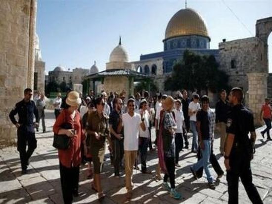مئات المستوطنين يقتحمون المسجد الأقصى في ثالث ايام "عيد العرش" اليهودي