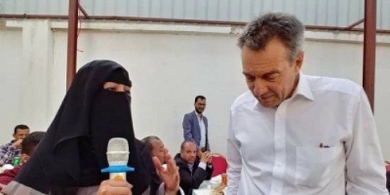 الحوثيون يمنعون رئيس الصليب الأحمر من زيارة النساء المعتقلات 