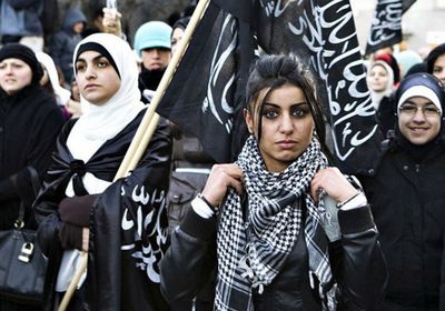 "داعش" يحرر نساء تابعات له من سجن بشمال سوريا
