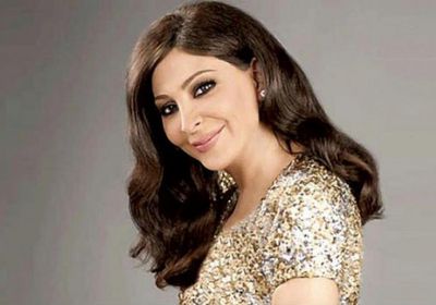 إليسا عن مظاهرات لبنان :"صار الوقت الناس تستعيد كرامتها"