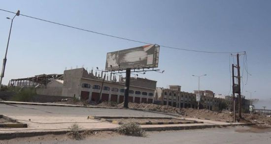 مليشيات الحوثي تستهدف مواقع القوات المشتركة بأطراف الحديدة