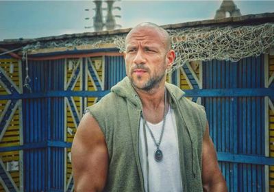 أول تعليق لـ أحمد مكي بعد وفاة والده 