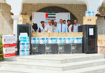 الإمارات تقدم مساعدات تجهيزية لكلية العلوم التطبيقية بجامعة عدن (صور)