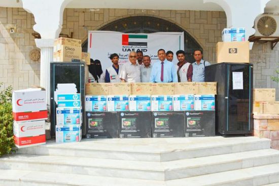 الإمارات تقدم مساعدات تجهيزية لكلية العلوم التطبيقية بجامعة عدن (صور)
