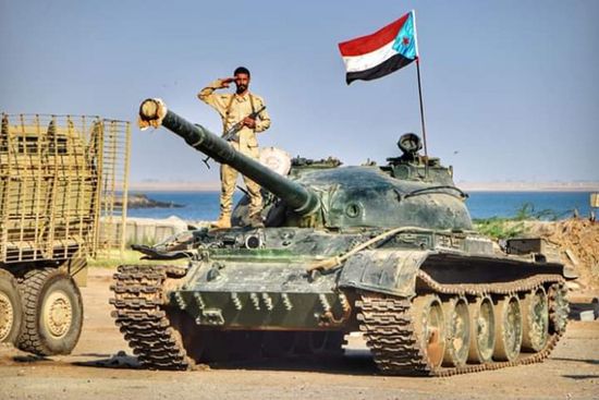 عاجل.. مدفعية القوات الجنوبية تدك معاقل الحوثيين بشمال الضالع