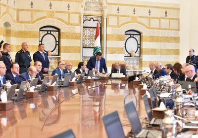 إعلامي سعودي مُهاجمًا حكومة لبنان: الحرامي لا يتوب!