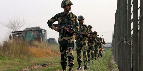مقتل 10 أشخاص في قصف مدفعي متبادل بين الجيش الهندي والباكستاني