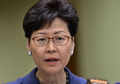 زعيمة هونغ كونغ تعتذر للمسلمين عن رش الشرطة مسجدًا بخراطيم المياه