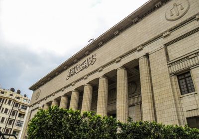 إحالة 5 مسؤولين بأحد البنوك المصرية للمحاكمة العاجلة بعد اختلاسهم 4.5 مليون دولار