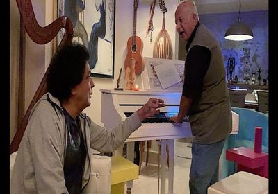 "مشوار عمري".. محمد منير ينشر صورته مع الموسيقار هاني شنودة