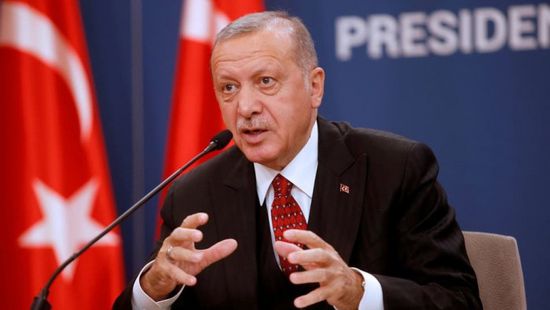إعلامي: حرب أردوغان على سوريا انتهت به خاضعًا لأمريكا