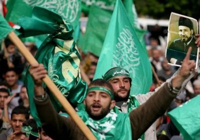 كاتب سعودي يُحذر من خطورة اليسار المصري: يميلون للإخوان