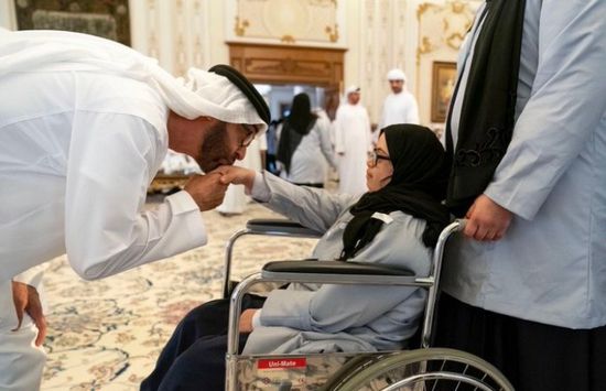 قرقاش مُشيدًا بـ"بن زايد": قيم المجتمع يعززها على العمل لأجل الوطن