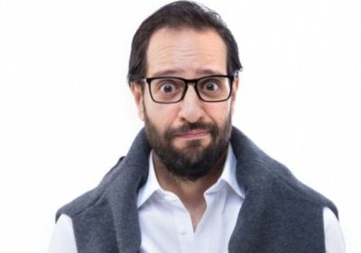 أحمد أمين يسخر من أمطار القاهرة بهذه الطريقة (فيديو)