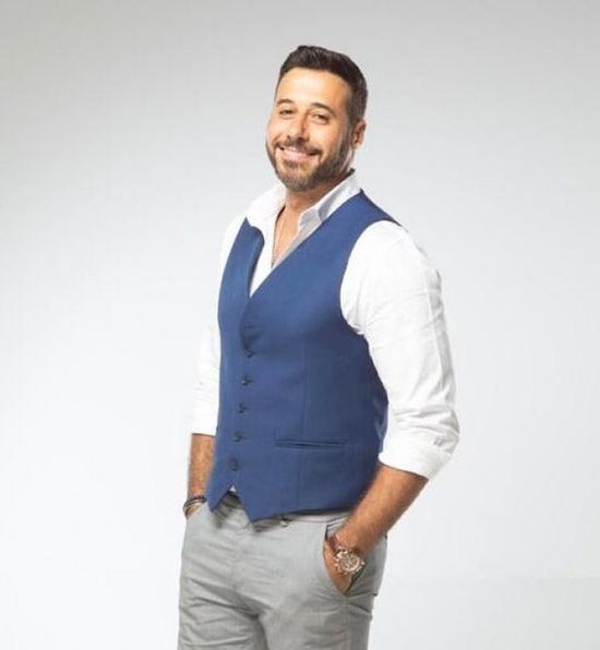 أحمد صلاح السعدني يحتفل بعيد ميلاد والده (صورة)