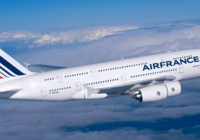 طائرة فرنسية تغير مسار رحلتها وتهبط اضطراريًا بسبب "جوال"